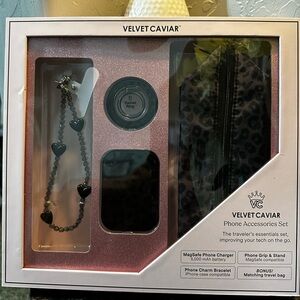 Velvet Caviar Black/Leopard Heart Phone Accessories Set